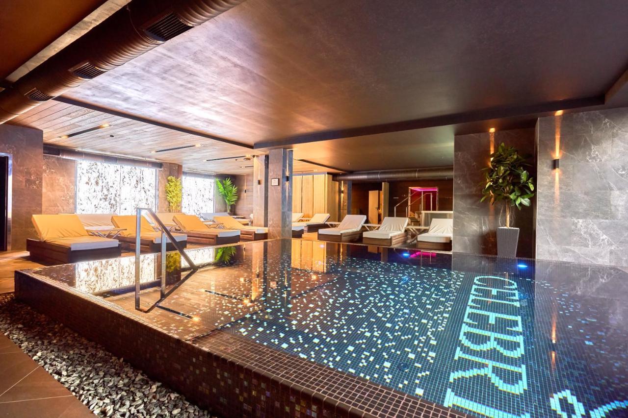 Twins Hotel & Spa Bukovel Luaran gambar